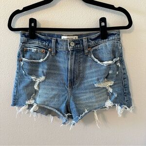 abercrombie & fitch curve love the mid rise distressed mom shorts